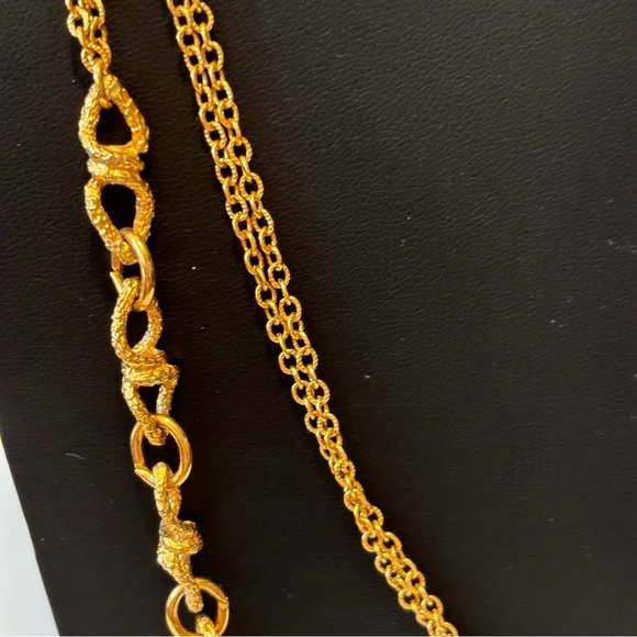 Trifari vintage gold tone super long necklace - Picture 3 of 7